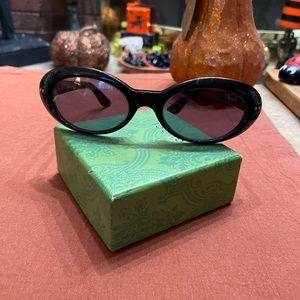 Vintage Gucci Sunglasses Black with Silver Hardware